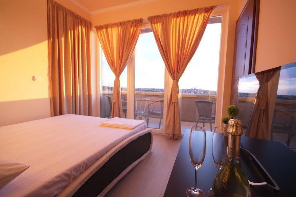 Miami Spa And Wellness Βελιγράδι Εξωτερικό φωτογραφία
